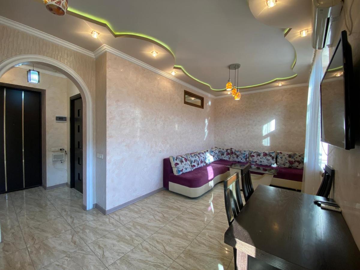 Amiryan Street 1 Bedroom Deluxe Apartment With Balcony Am104 Erevan Esterno foto