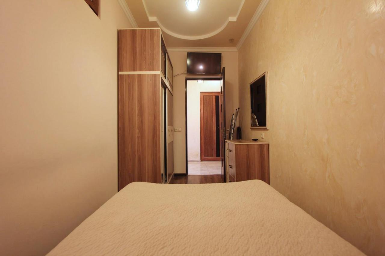 Amiryan Street 1 Bedroom Deluxe Apartment With Balcony Am104 Erevan Esterno foto
