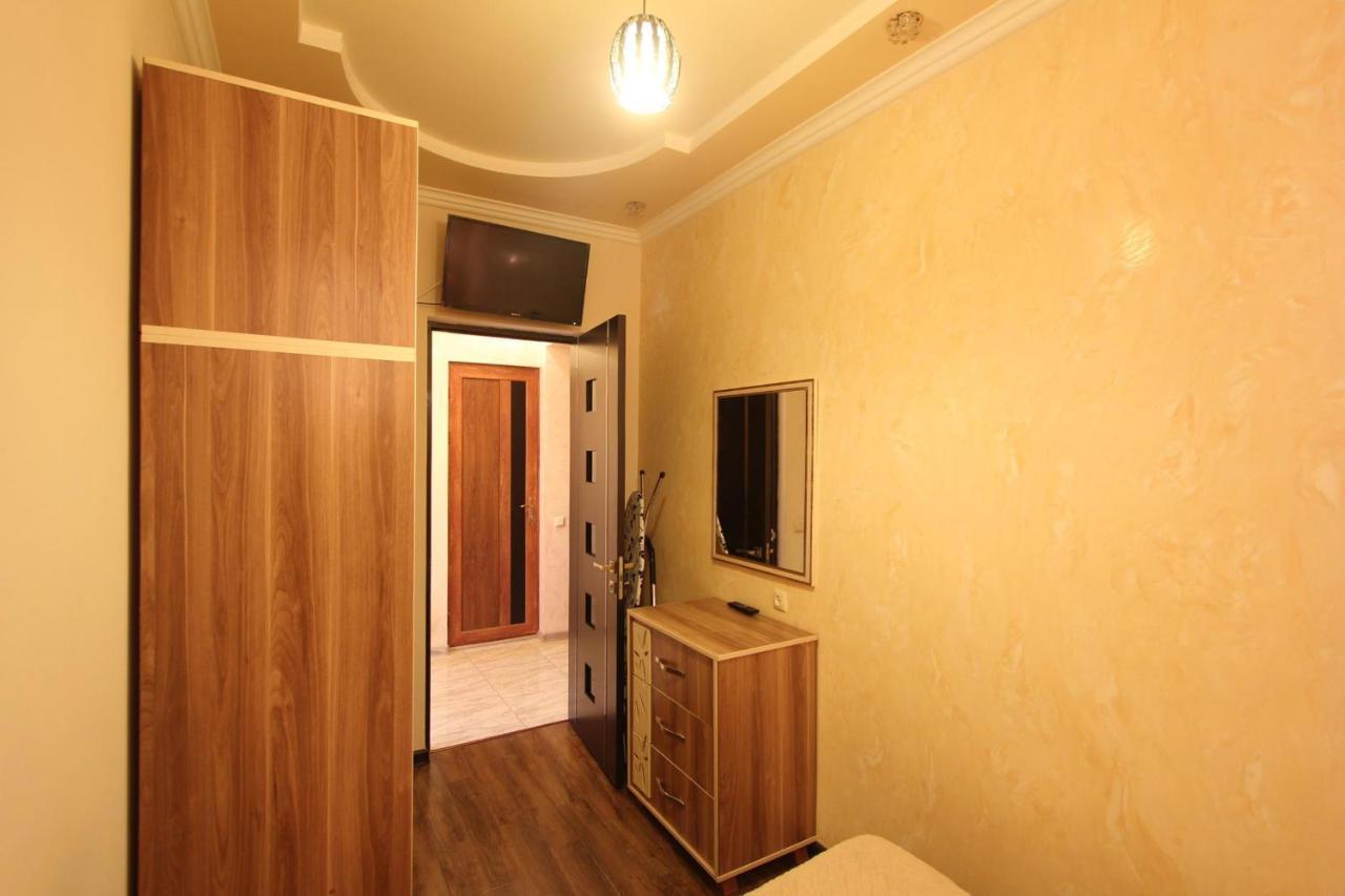 Amiryan Street 1 Bedroom Deluxe Apartment With Balcony Am104 Erevan Esterno foto